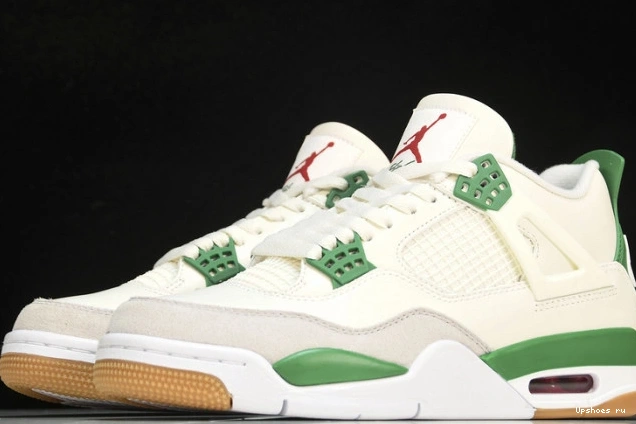 4 Pine DR5415-103 Green SB Jordan Retro    0910